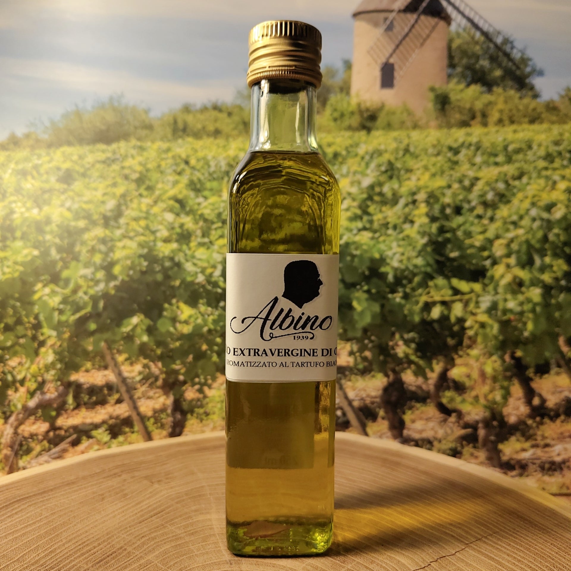 Olio Extra Vergine di oliva al tartufo bianco in bottiglia da 250ml.