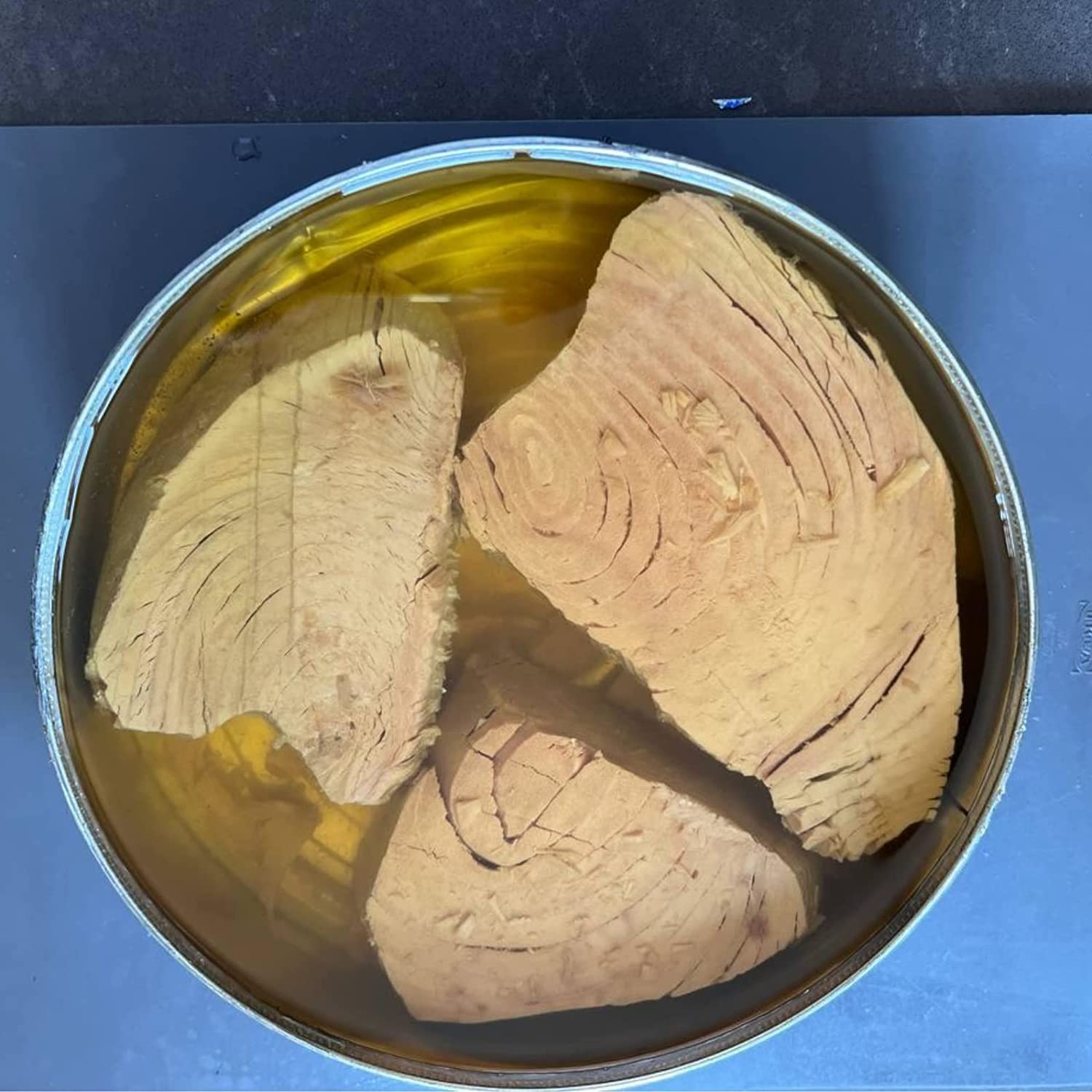 Filetti di tonno Pinna Gialla all'olio di oliva 1,9 Kg lavorazione artigianale di Sarda affumicati.